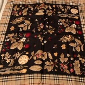Burberry Scarf 34 x 34 Vintage Black Floral Check Silk Italy